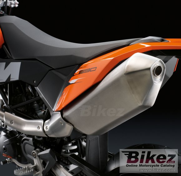 2009 KTM 690 SMC photo